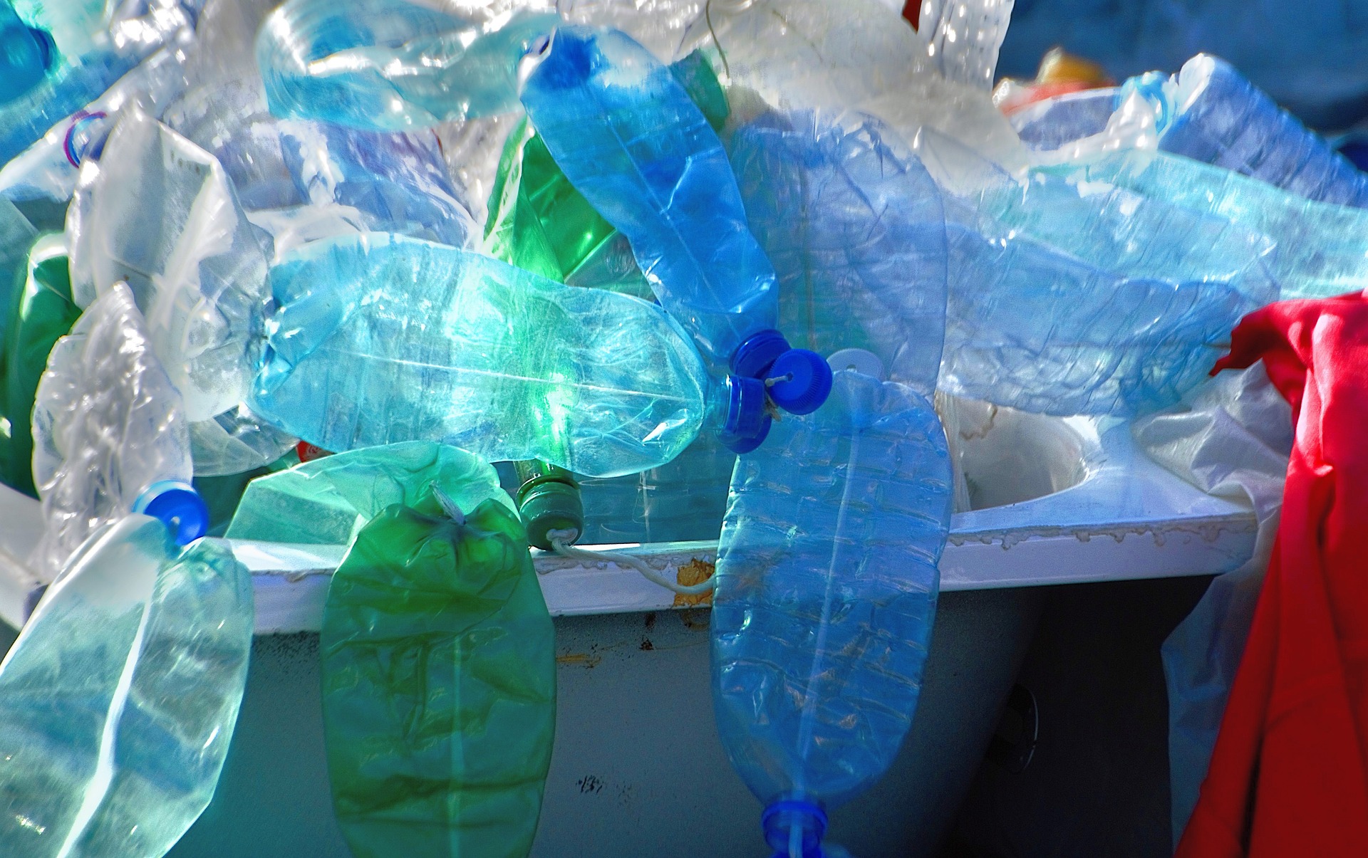 Impuesto especial sobre envases de plástico no reciclables